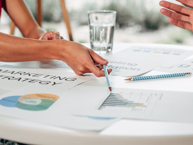 Czym jest marketing sieciowy (MLM)? Czy to biznes warty uwagi?