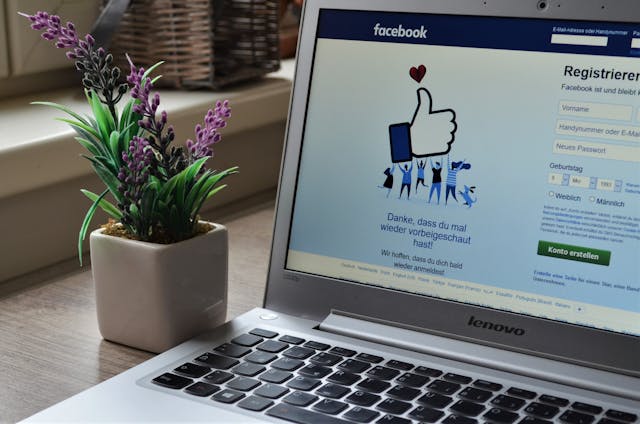Jak sprawdzić kto udostępnił mój post na FB?